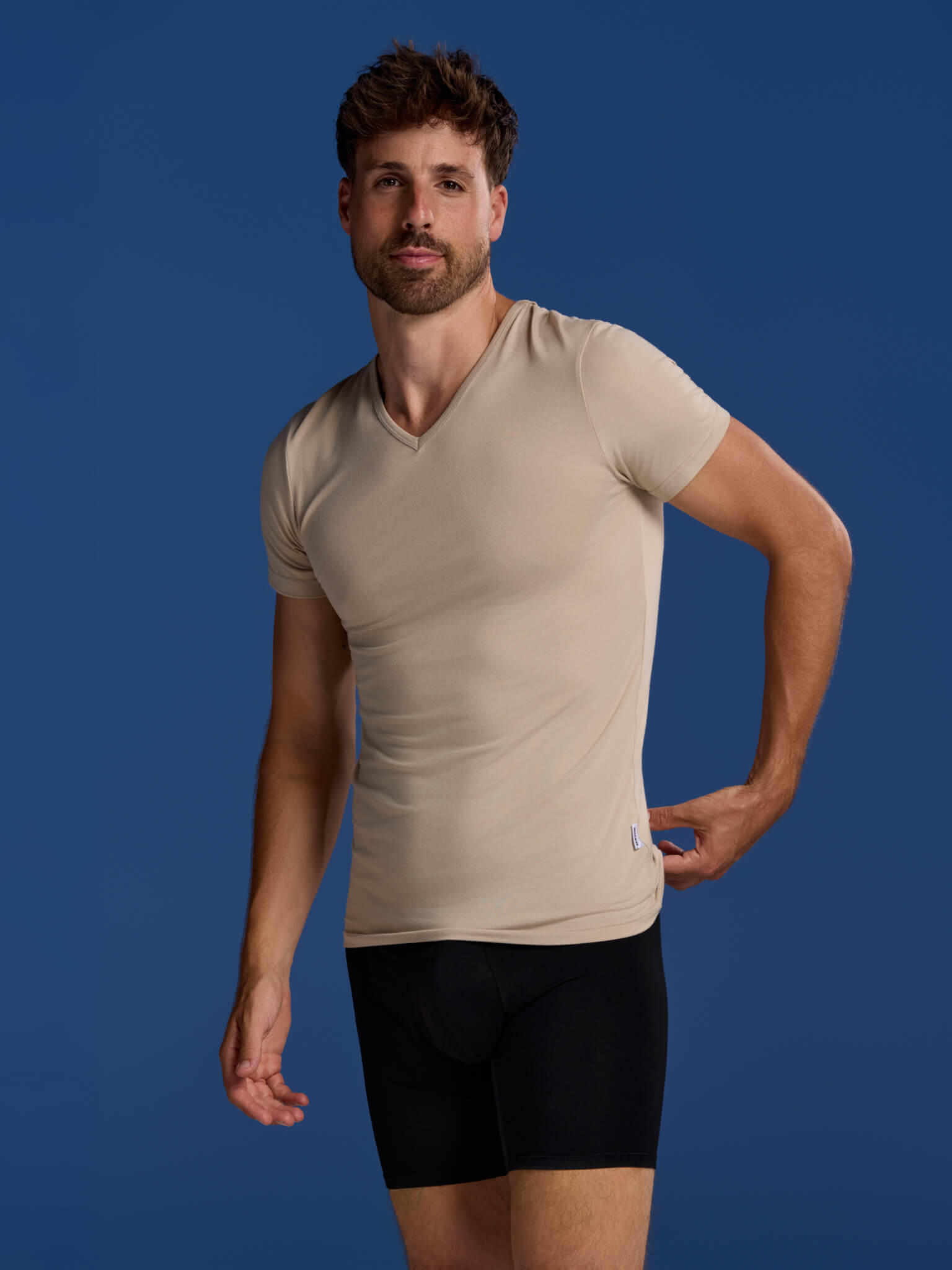 BOXR | Bambus T-Shirt V-Ausschnitt - 4er-Pack - Khaki Beige